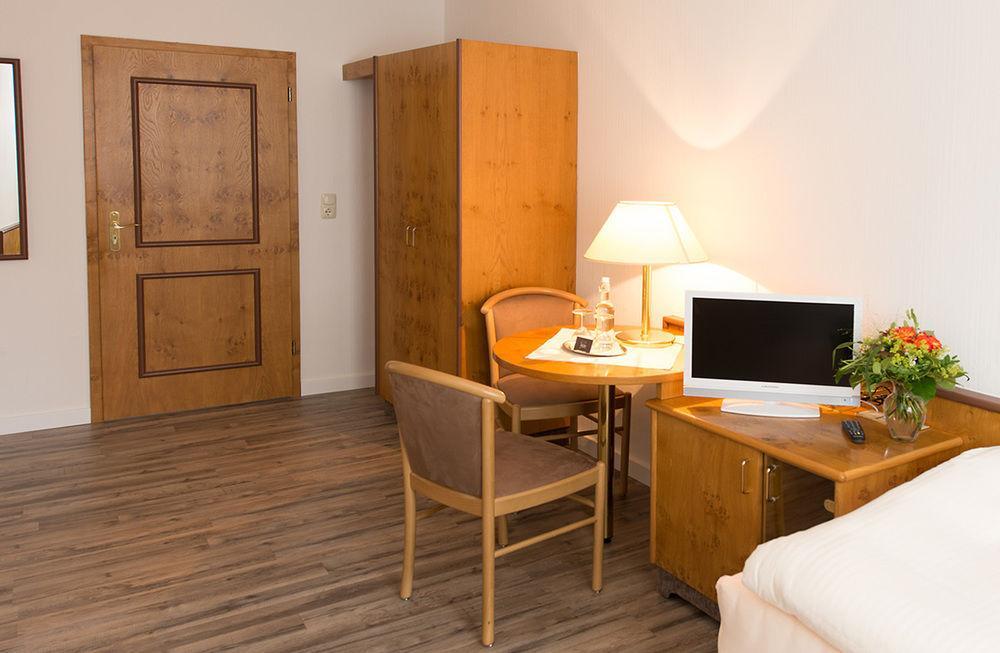 Piazza Hotel